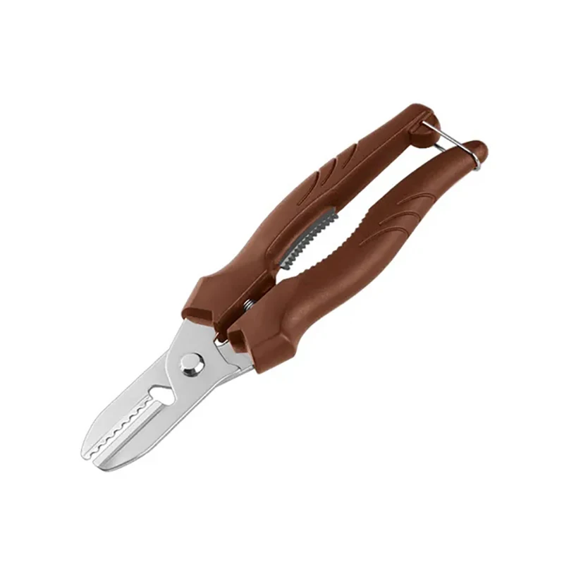 Chestnut scissors and peeler for kitchen use